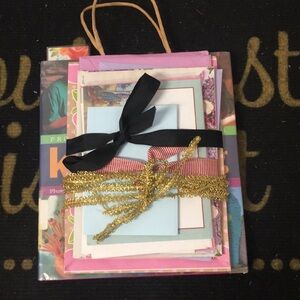 Elegant Gift Wrapping Set with Gold and Black Accents